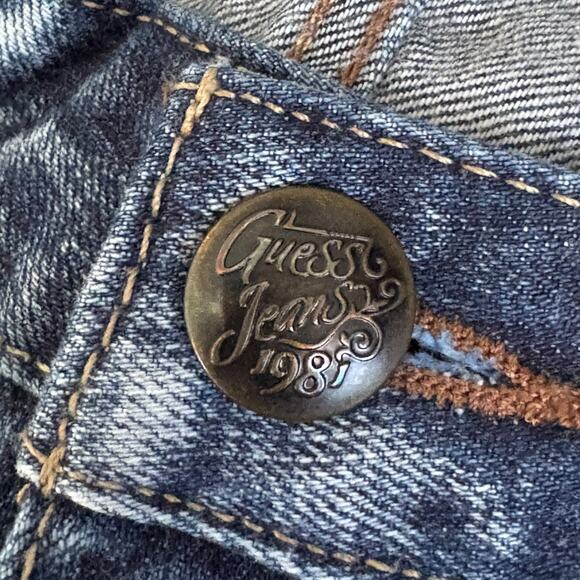 VTG Y2K Guess Rivet Embellished It Girl Capri Cropped Logo Jeans 30 Blue - Picture 3 of 7